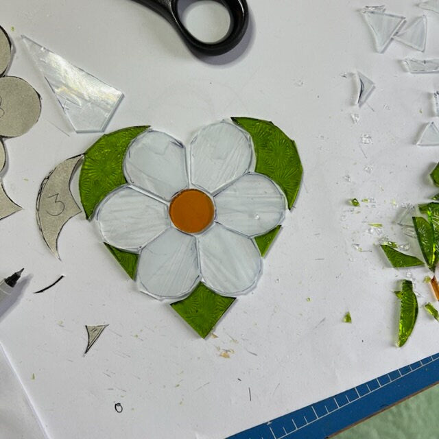Stained glass Daisy Heart suncatcher … Dotty Daisy …