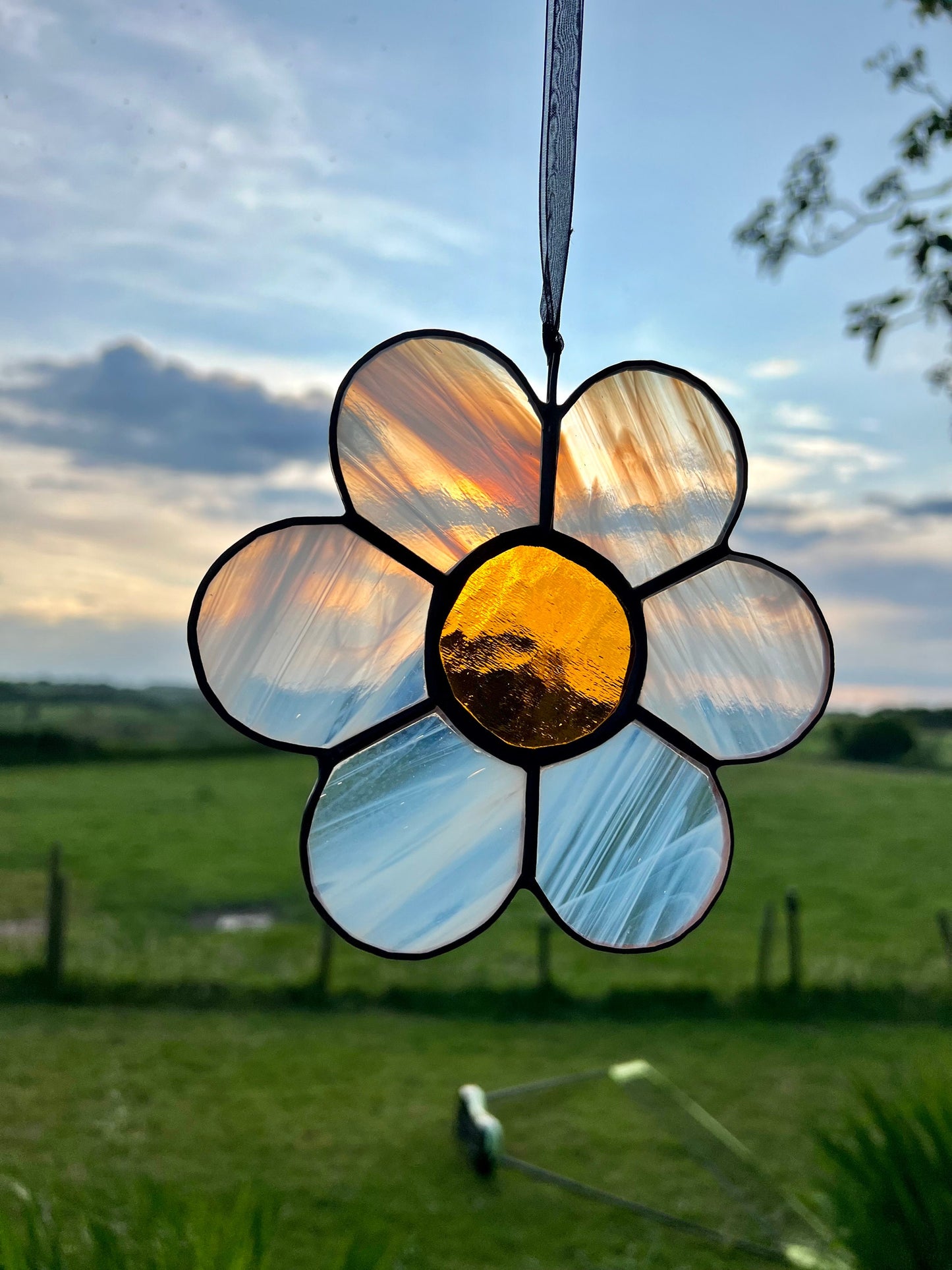 Delightful Daisy Stained Glass suncatcher