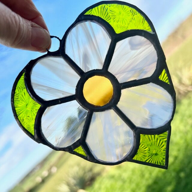 Stained glass Daisy Heart suncatcher … Dotty Daisy …