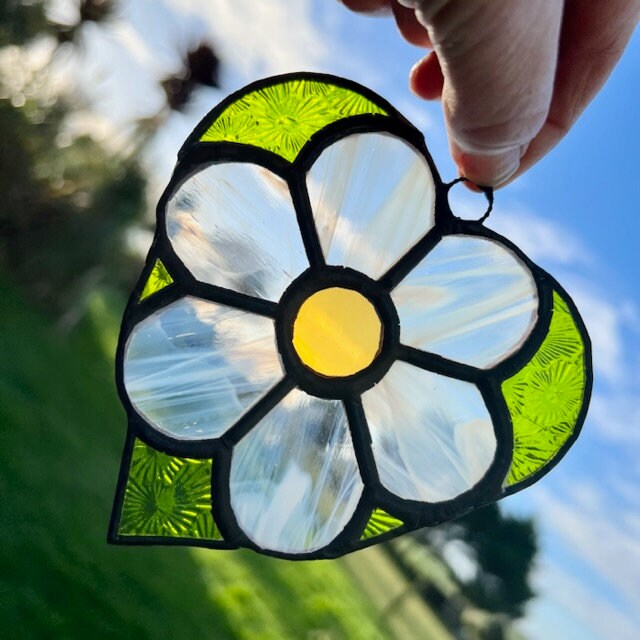 Stained glass Daisy Heart suncatcher … Dotty Daisy …