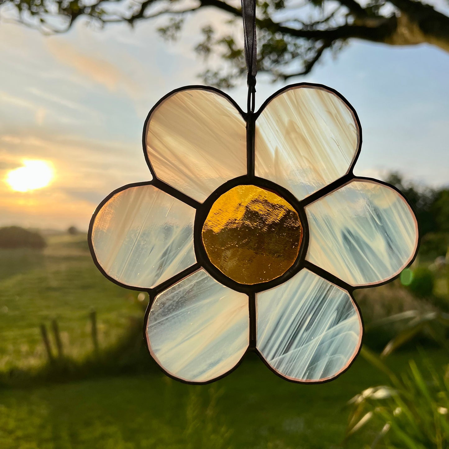Delightful Daisy Stained Glass suncatcher